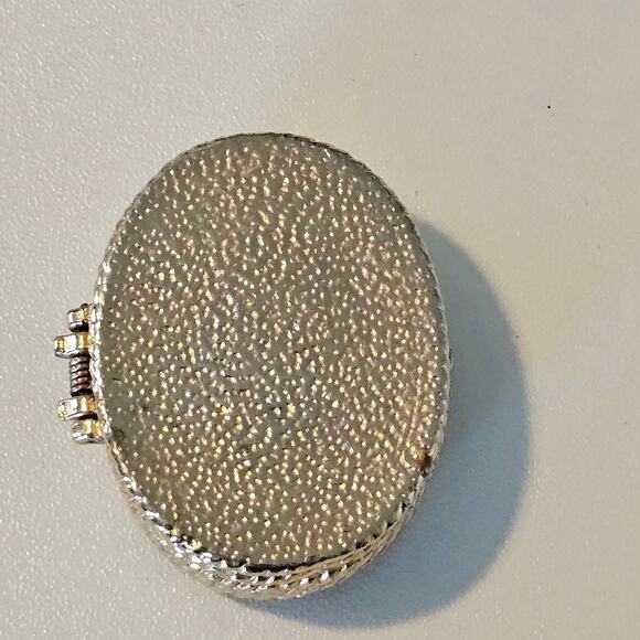 Vintage Pill Case Gold Tone Oval with Country Side Figural Painting - Picture 4 of 9